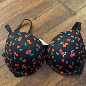 Victoria’s Secret pink